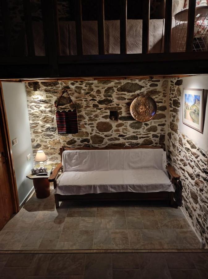 Πέτροκτιστο Σπίτι. Stone House Villa Kárisztosz Kültér fotó